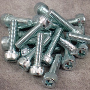 SOC/SCREWS-6X20mm PER 20
